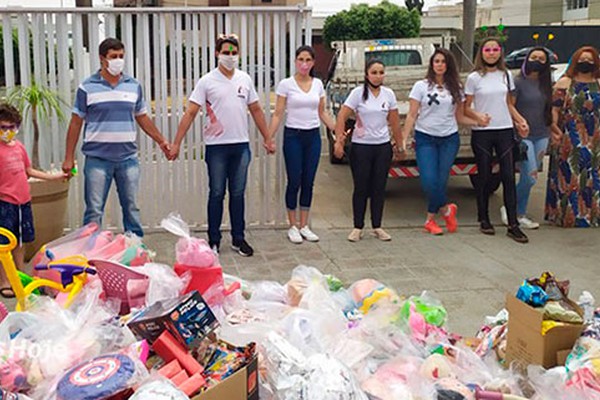 “Amigos que Ajudam” lançam campanha de Natal para famílias carentes de Patos de Minas