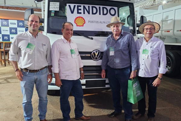 Autopatos Caminhões, Carrocerias Patense e Manfil Trucks Hélio unem forças na Fenaminas com condições imperdíveis