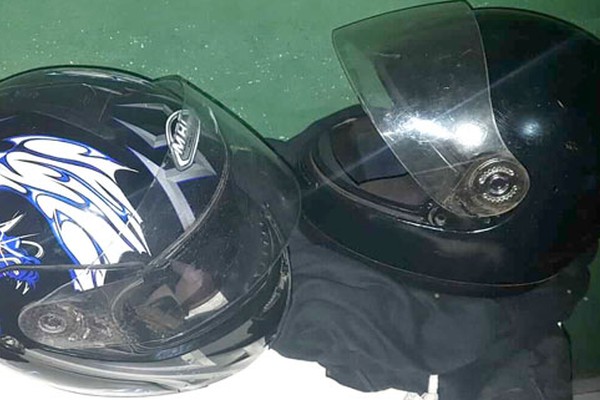 Após roubo à mão armada em pastelaria, PM leva irmãos para a delegacia em Patos de Minas