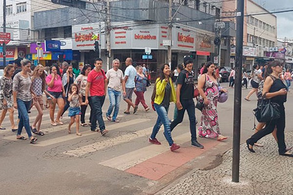 Polícia Militar reforça efetivo nas ruas para garantir segurança a consumidores e comerciantes