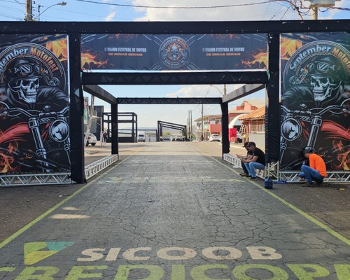Quase tudo pronto para a abertura do September Motofest hoje à noite no Parque de Exposições