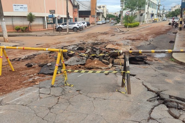 Prefeitura Municipal alerta sobre interdições de rua após temporal em Patos de Minas