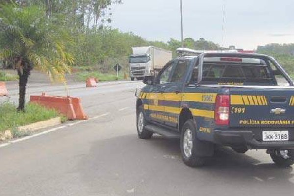 Polícia Rodoviária reforça a fiscalização nas estradas no final de semana prolongado