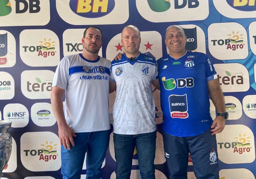 Em dia festivo na Arena DB, URT apresenta o técnico Bruno Formigoni para a temporada 2025