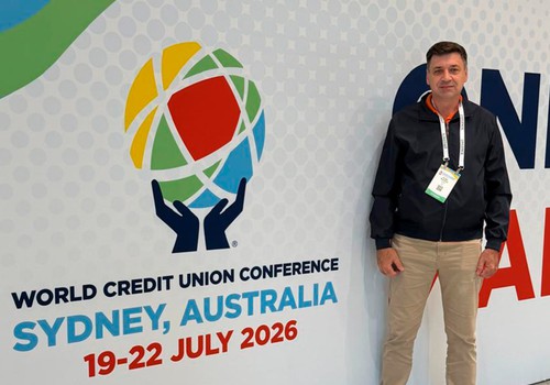 Cresol Vale das Águas PR/MG participa de conferência mundial na Austrália