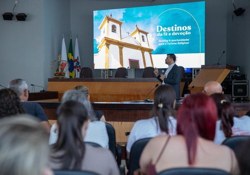 Seminário reforça a vocação do município de Vazante para o turismo religioso