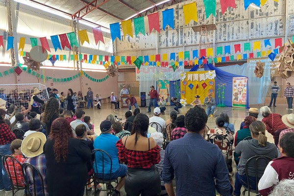 Com muita dança e emoção, APAE realiza animada festa junina em Patos de Minas