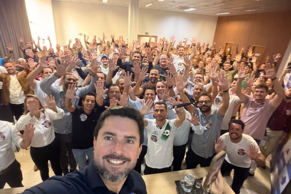 Falcão articula encontro com 100 prefeitos e amplia a campanha com Cleitinho ao governo de Minas