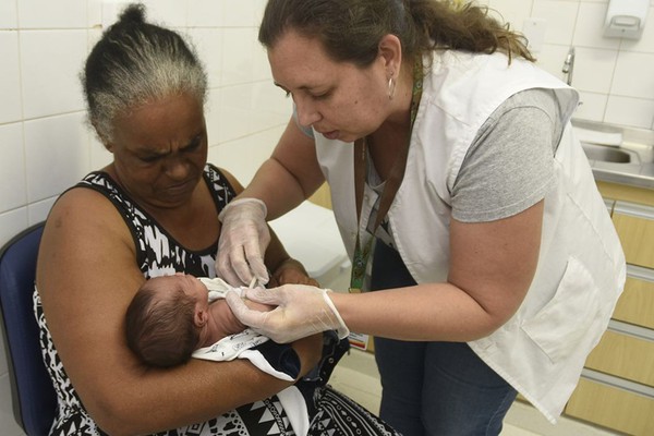Brasil tem baixa cobertura de vacina BCG, contra tuberculose