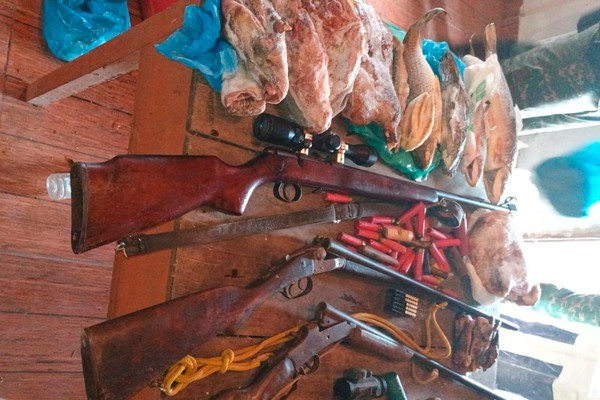 Acusado de praticar pesca e caça ilegal é preso na zona rural de Tiros com armas e munições