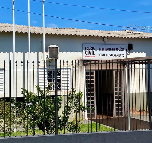 Suspeitos de furto de caminhão trocam tiros com policiais e um deles acaba morto na MGC 464, em Sacramento