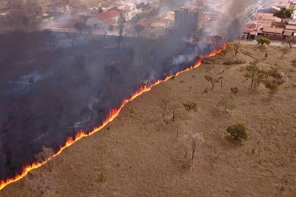 Imagens áreas mostram que as queimadas continuam tirando o sossego dos patenses