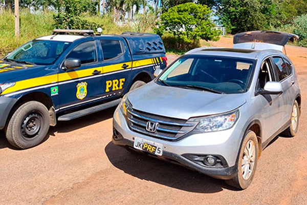 Polícia Rodoviária Federal apreende carro com peças roubadas em Patos de Minas