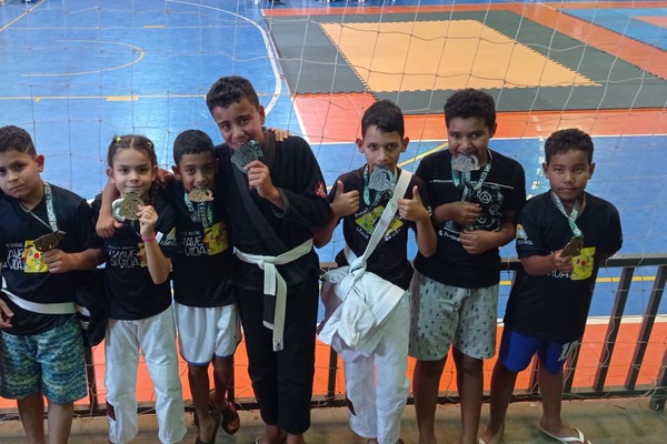 Projeto Social ensina Jiu-Jitsu para crianças e adolescentes em Patos de Minas e traz resultados