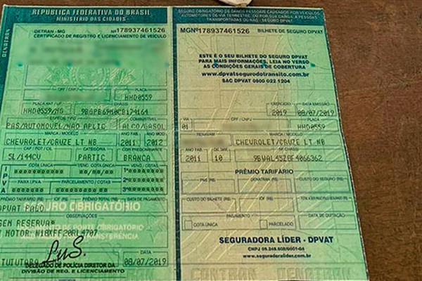 Durante Operação Lei Seca, PM Rodoviária prende condutora com CRLV falso