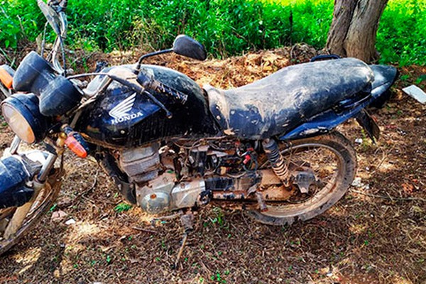 Após denúncia anônima, Polícia Militar encontra motocicleta furtada há 20 dias em Patos de Minas