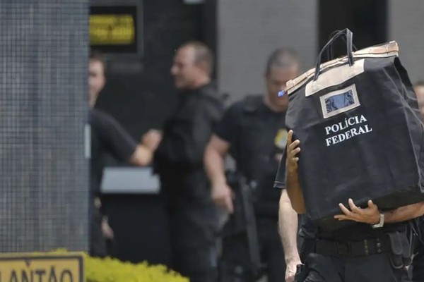 Operação da Polícia Federal mira governador do Tocantins