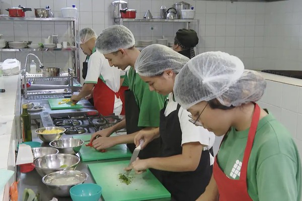 Desemprego até maio cai para 5,6%, o menor já registrado no período