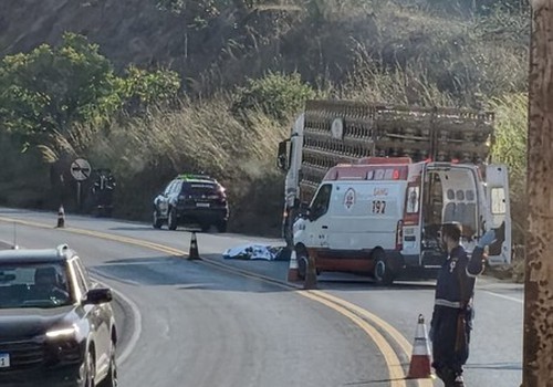 Motorista é encontrado morto ao lado de carreta na BR-352, entre Lagoa Formosa e Carmo do Paranaíba