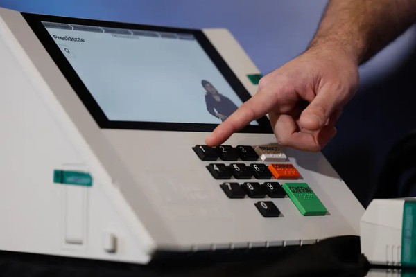 Assinatura digital e lacração impedem alteração em sistemas eleitorais