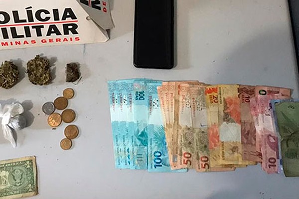 PM encontra tabletes de maconha em porta luvas de carro e prende homem de 35 anos em Patos de Minas