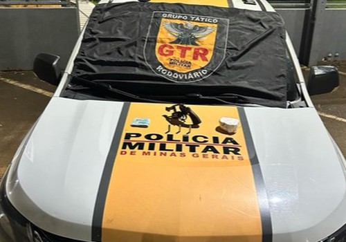 Foragidos por homicídio e roubo são presos com arma carregada e droga em Patos de Minas