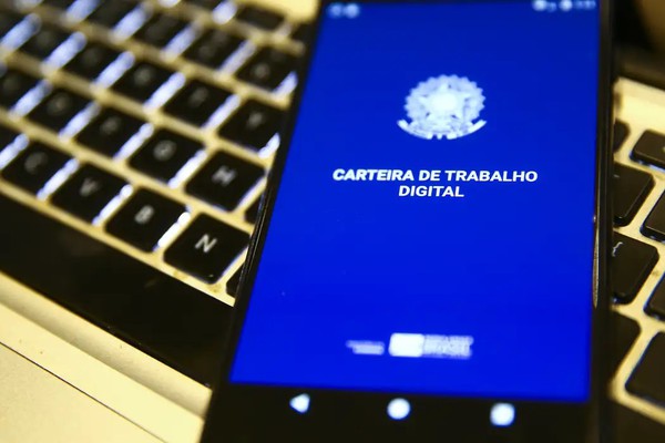 Taxa de desemprego cai para 5,3%, a menor para o trimestre até agosto