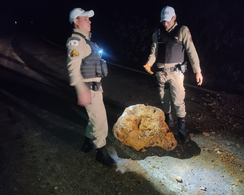Polícia Militar Rodoviária alerta para o desmoronamento de pedras em trechos da BR 146