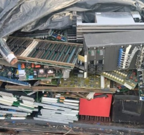 Polícia Militar prende suspeitos de arrombarem prédio público e furtarem diversos objetos em Catiara