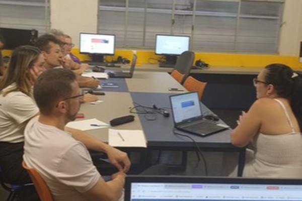 CESEC inicia matrículas de jovens e adultos que desejam concluir os estudos em Patos de Minas