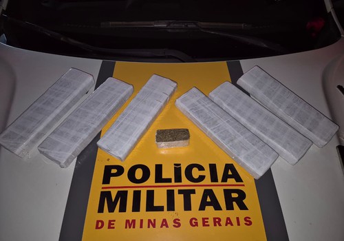 PM Rodoviária apreende seis barras de maconha durante operação na BR352, em Abadia dos Dourados