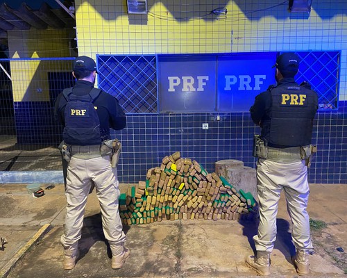PRF apreende cerca de 200 quilos de maconha após perseguição na BR365, em Patos de Minas