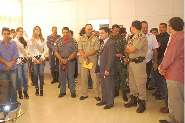 Prefeitura Municipal lança Fenapraça 2014 com diversas atrações regionais