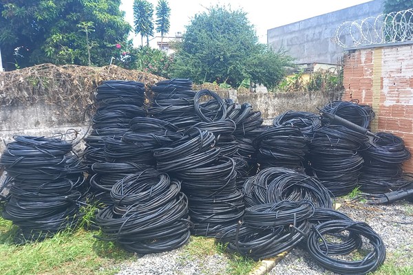 Quadrilha especializada em furto de cabos de telefonia é presa com toneladas de fiação em Patos de Minas