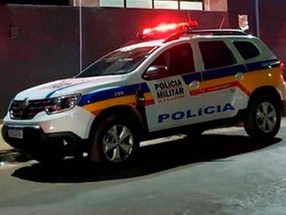 Pitbull solto no bairro Barreiro volta a atacar outros cães e policial precisa atirar para conter agressões