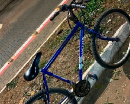 PM recupera bicicleta furtada de garoto que se esqueceu de trancá-la em igreja devido ao TDAH