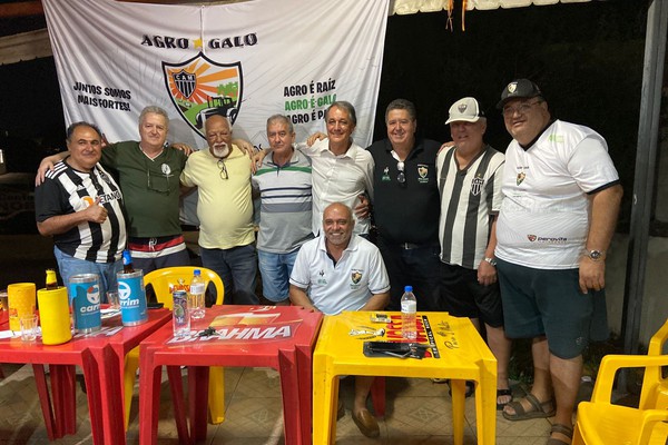 Belmiro, lenda do Atlético Mineiro, visita Patos de Minas e compartilha sua trajetória