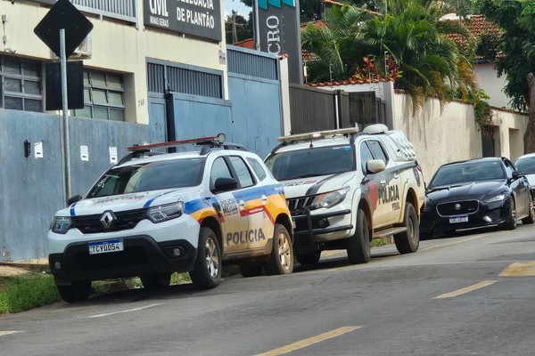 Garçom de bar no centro de Patos de Minas acusa policial penal de ameaça; ele nega