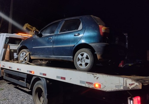 Criminosos rendem família em fazenda, mantêm vítimas em cárcere e roubam sacas de café em Carmo do Paranaíba