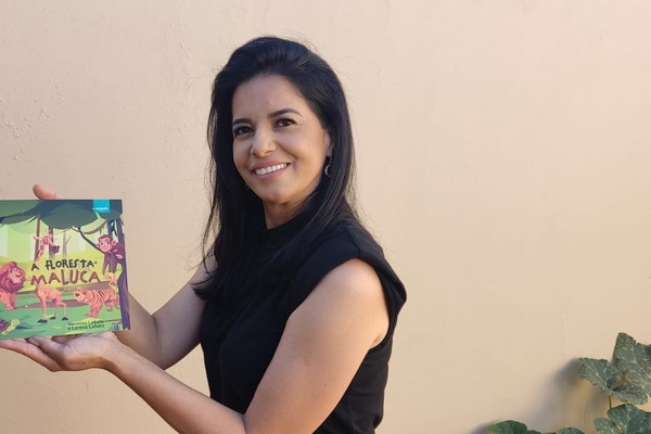 Mãe escreve livro para ajudar filha em trabalho escolar e tem obra lançada por editora em Patos de Minas