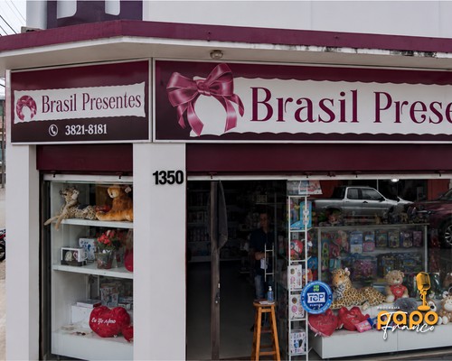 Semijoias com tratamento antialérgico ganham destaque e impulsionam o movimento da loja Brasil Presentes, em Patos de Minas