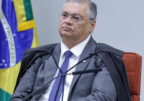 Ministro Flávio Dino manda suspender pagamento de penduricalhos nos Três Poderes