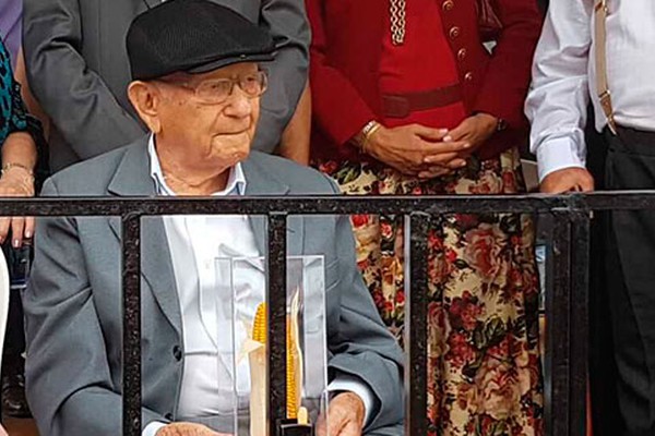 Morre, aos 105 anos em Patos de Minas, Vicente Nepomuceno, o mestre dos carros alegóricos