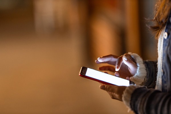 Usuário e Instagram são condenados por vídeo íntimo de mulher com comentários depreciativos em MG