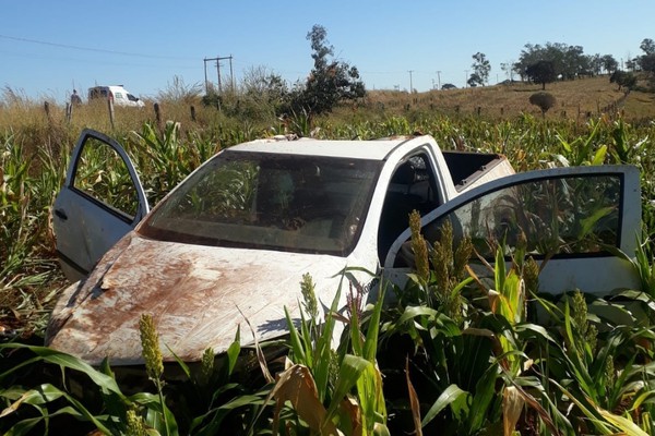 Motorista de 38 anos morre ao perder o controle da direção e capotar veículo na MGC 352 no município de Tiros