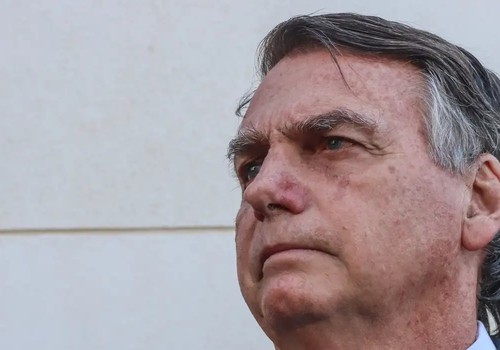 PF indicia Bolsonaro e mais 36 por tentativa de golpe de Estado