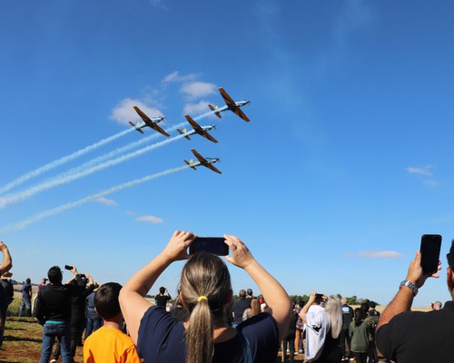 Esquadrilha da Fumaça vai se apresentar em Patos de Minas em março após cerca de 20 anos