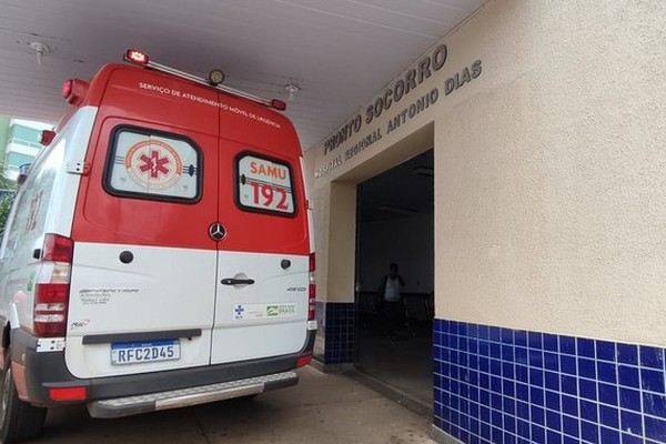 Homem desfere vários golpes de madeira contra mulher após ela cobrar por relação sexual