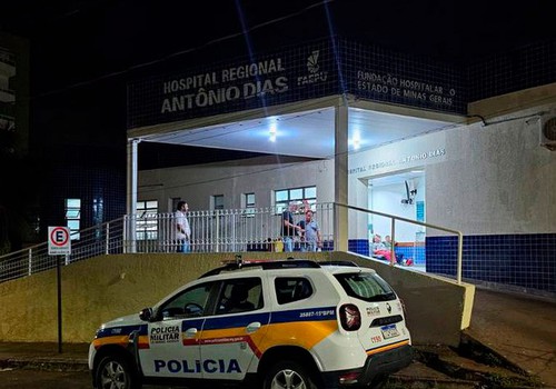 Casal é atacado dentro de casa durante a madrugada e fica gravemente ferido, em Patos de Minas
