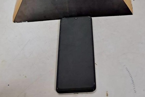 Mulher é presa por receptação ao tentar vender celular furtado em Patos de Minas